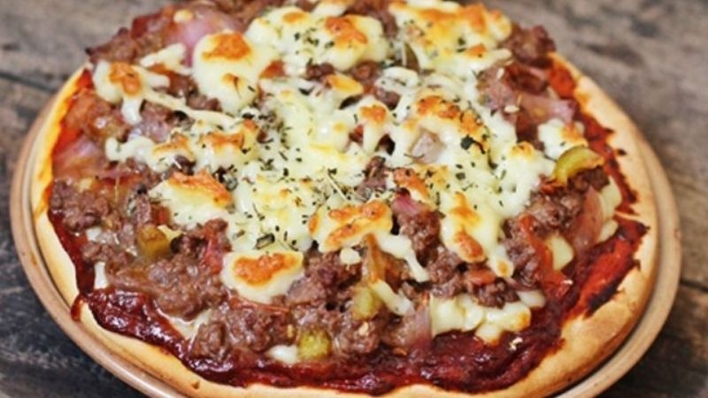 Cách làm pizza bò thơm ngon hấp dẫn tại nhà 2023