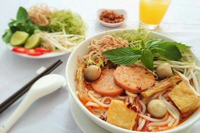 Cách nấu mì quảng chay đúng chuẩn, hấp dẫn dễ làm tại nhà