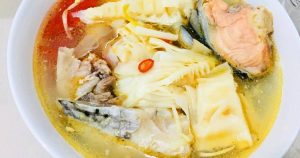 Cách nấu canh chua cá hồi chuẩn, không tanh, siêu ngon tại nhà